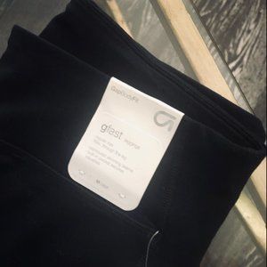 Black Medium cropped workout pants GAP